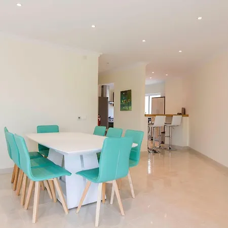 Panorama Charm Apartment *
